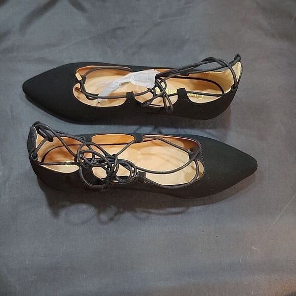 BRAND NEW CITYCLASSIFIED HEAT-S WOMEN"S POINTED TOE FAUX SUEDE FLAT SHOE - Picture 10 of 15